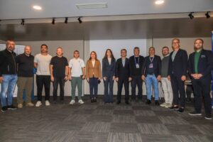 Çeşme'de 17 ülkeden, 715 sporcu pedala basacak
