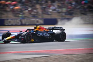 ABD'de sprint yarışını Max Verstappen kazandı