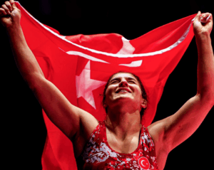 Nesrin Baş, güreşte dünya şampiyonu