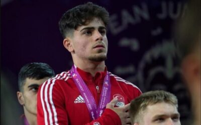 Halterde çifte madalya sevinci