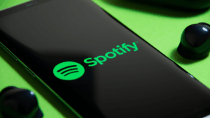 Spotify, yapay zeka destekli DJ özelliğine metinle etkileşim seçeneği ekledi