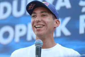 Razgatlıoğlu, MotoGP'de doğduğu şehrin plakasıyla yarışacak