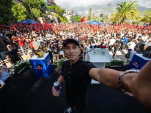 Toprak Razgatlıoğlu'na coşkulu karşılama